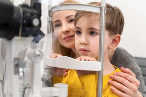 Prevenzione oculare tra i bambini e i giovani